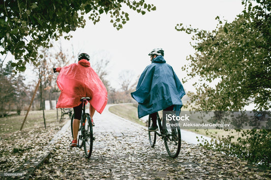 Comment faire face aux intempéries (pluie, froid, chaleur) à vélo ?